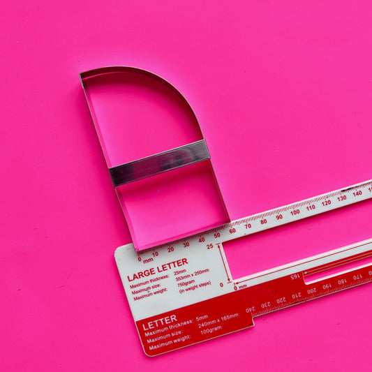 Metal side arch large cookie cut