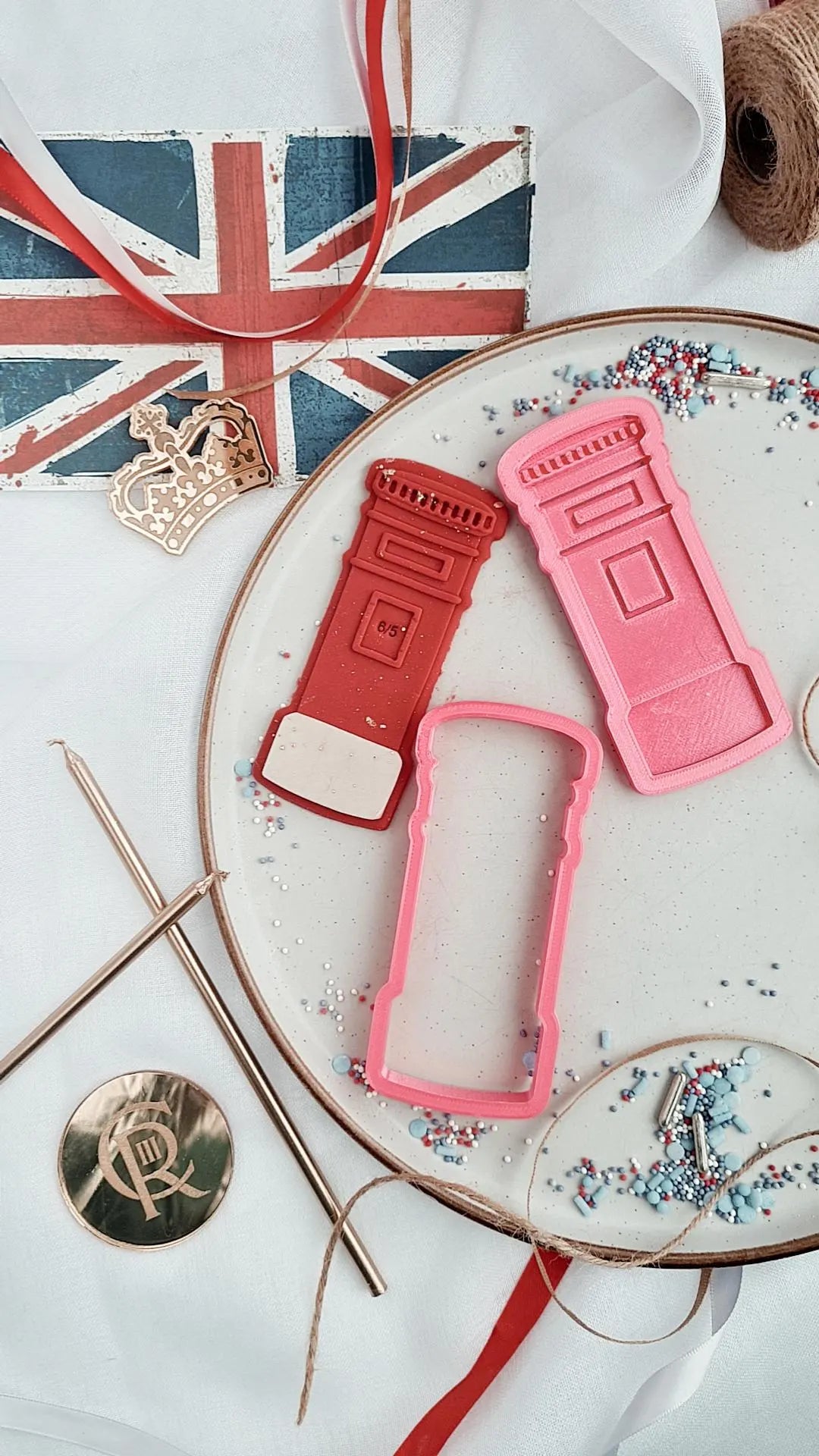 Post Box Embosser and matching cutter