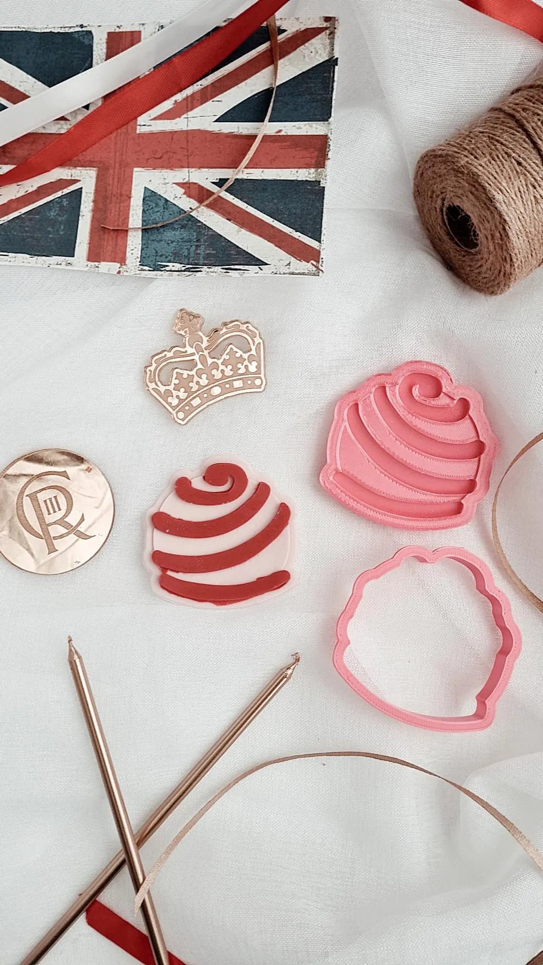 Swirly Chocolate Embosser and matching cutter