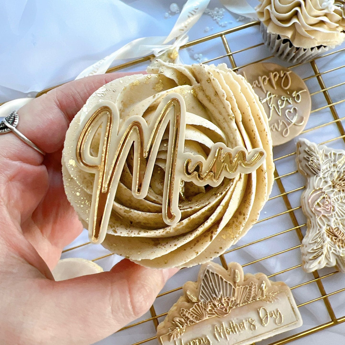 Mum Cupcake Charm
