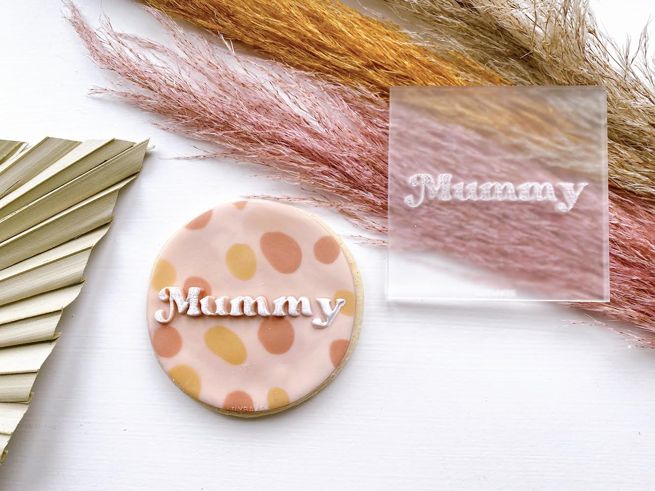 Mum/Mummy to be/Nan/Auntie etc retro embosser