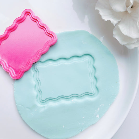 Wavy layer border rectangle Embosser