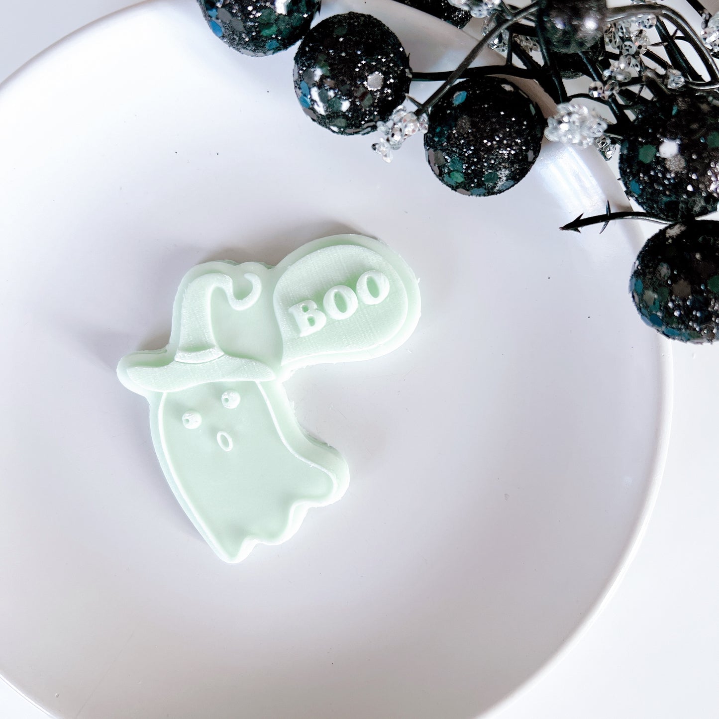 Ghost with Boo speech bubble Cookie Embosser