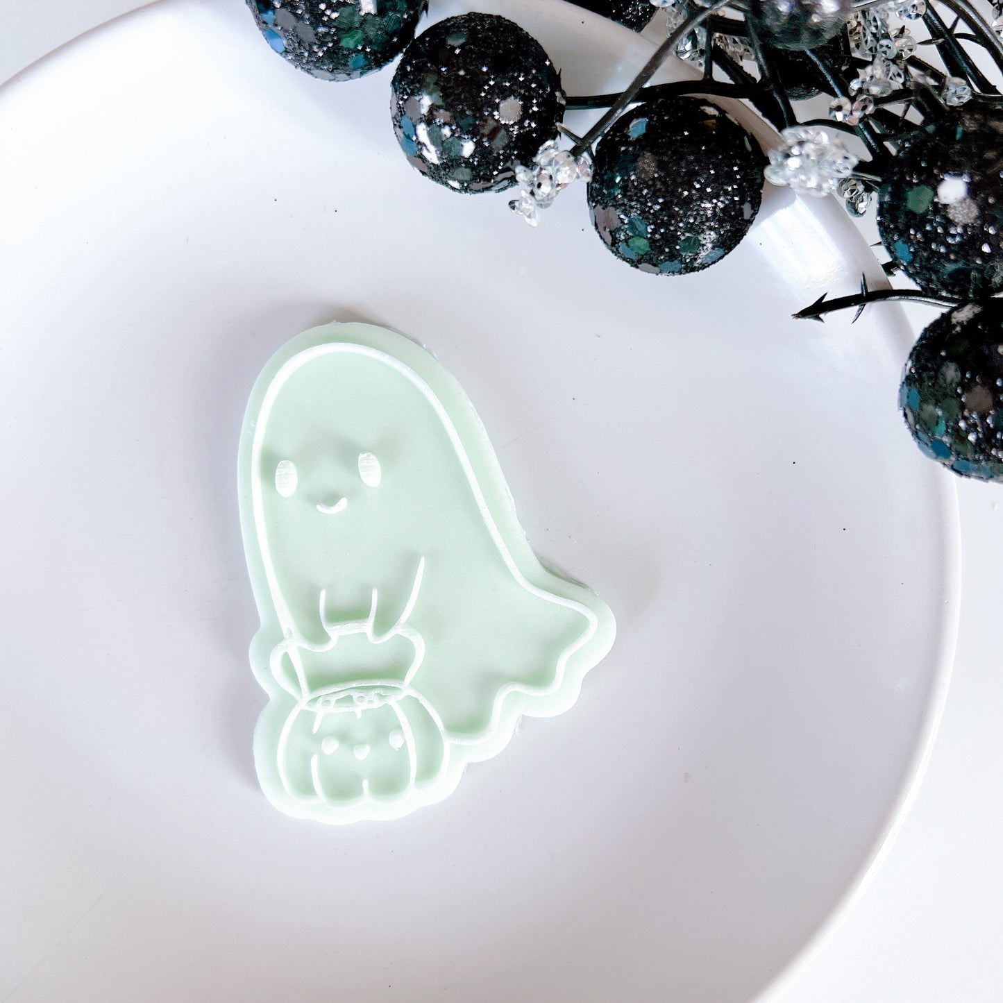 Ghost with Pumpkin Cookie Embosser